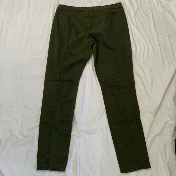 Nine West Vintage America Jeans Jegging Jeans Army Green
Size 10/29 - Picture 11 of 13